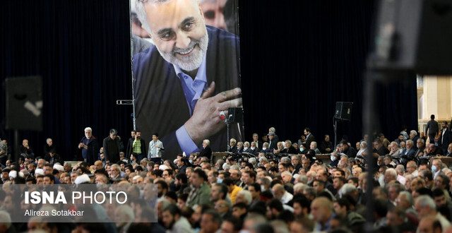 تظاهرات نمازگزاران تهرانی در محکومیت جنایت تروریستی کرمان/صدور قطعنامه پایانی