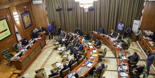 انتقاد شورایی‌ها از ارائه ۱۵ لایحه توسط شهرداری به شورا در روزهای آخر سال