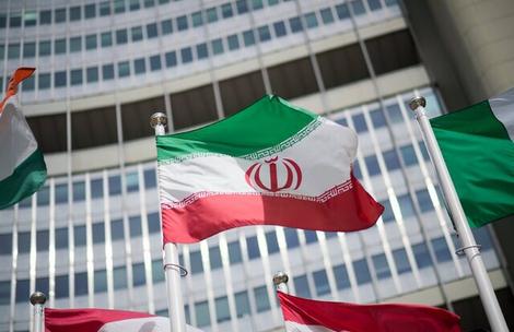 بلومبرگ : بر اساس توافق با آمریکا ؛ ایران در حال کاهش سرعت و سطح غنی‌ سازی اورانیوم است